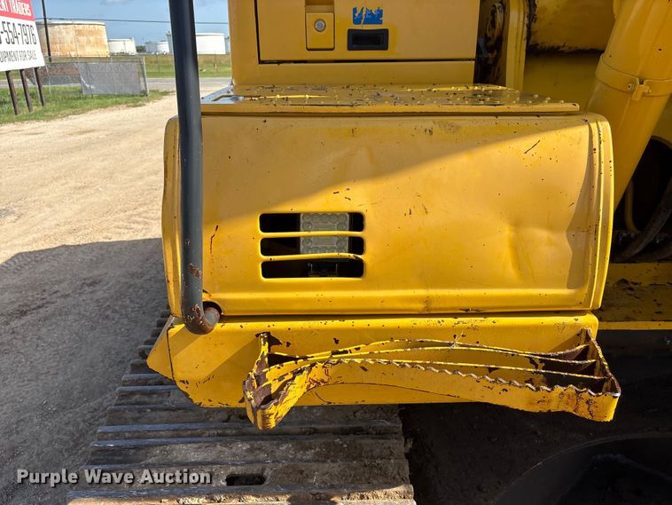 image for item EU0810 2017 Komatsu PC210LC-11 excavator
