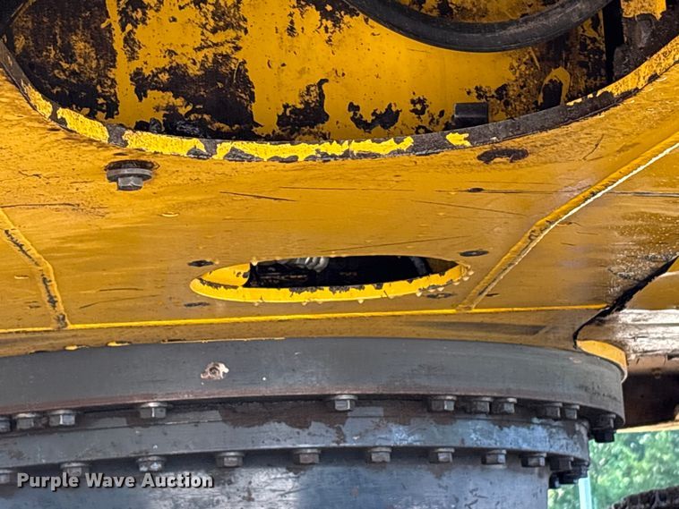 image for item EU0810 2017 Komatsu PC210LC-11 excavator