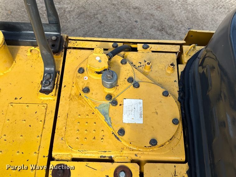 image for item EU0810 2017 Komatsu PC210LC-11 excavator