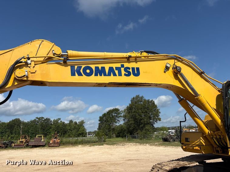 image for item EU0810 2017 Komatsu PC210LC-11 excavator