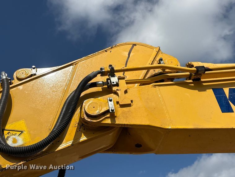 image for item EU0810 2017 Komatsu PC210LC-11 excavator