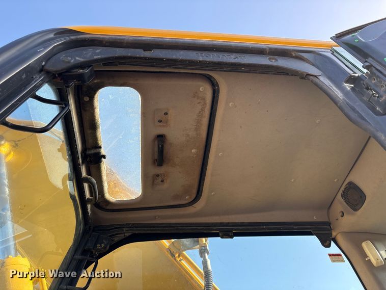 image for item EU0810 2017 Komatsu PC210LC-11 excavator