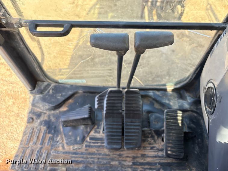 image for item EU0810 2017 Komatsu PC210LC-11 excavator