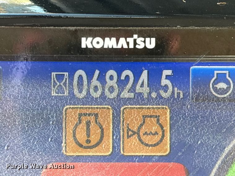 image for item EU0810 2017 Komatsu PC210LC-11 excavator