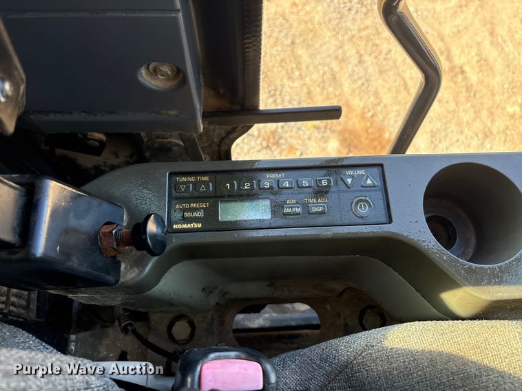image for item EU0810 2017 Komatsu PC210LC-11 excavator