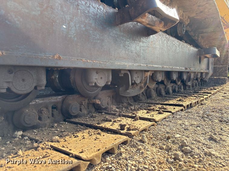 image for item EU0810 2017 Komatsu PC210LC-11 excavator