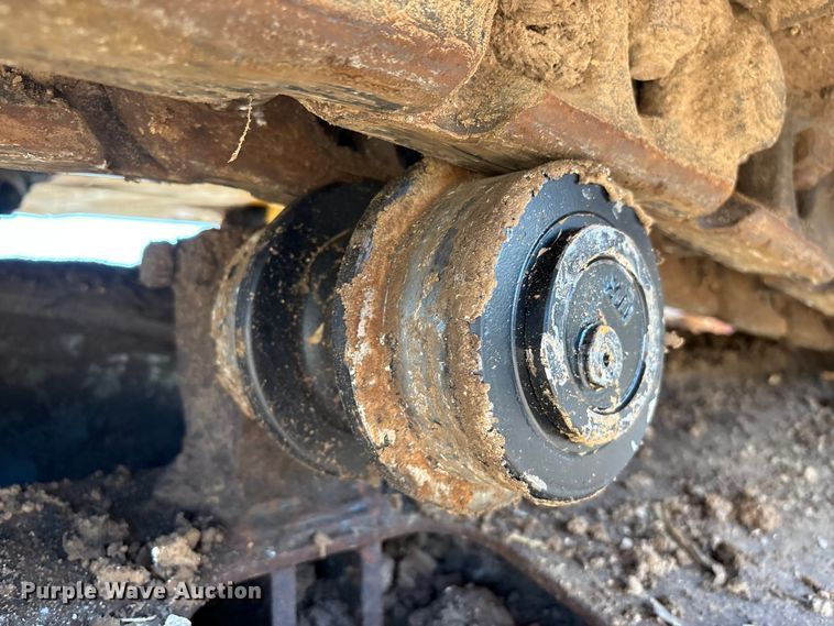 image for item EU0810 2017 Komatsu PC210LC-11 excavator