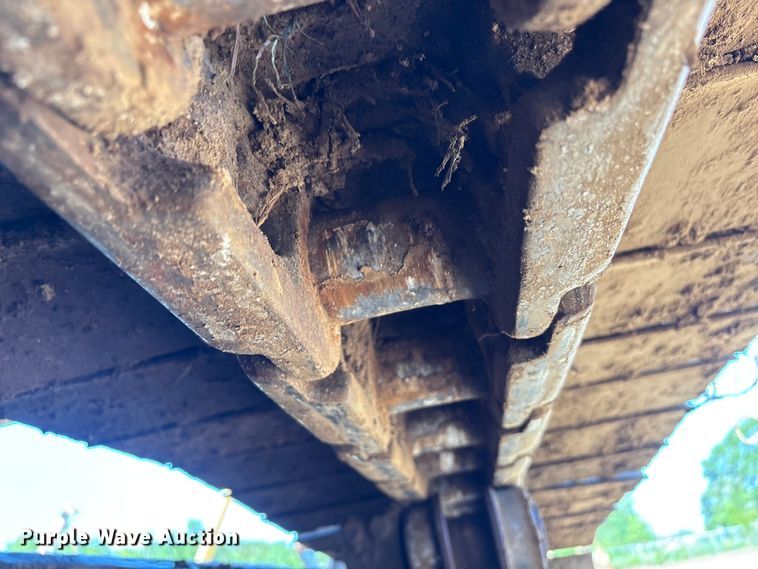 image for item EU0810 2017 Komatsu PC210LC-11 excavator