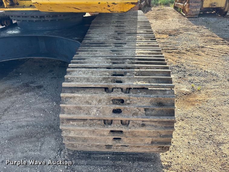 image for item EU0810 2017 Komatsu PC210LC-11 excavator