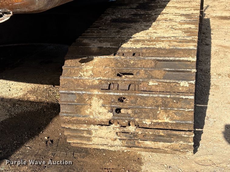 image for item EU0810 2017 Komatsu PC210LC-11 excavator