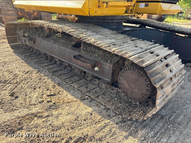 image for item EU0810 2017 Komatsu PC210LC-11 excavator