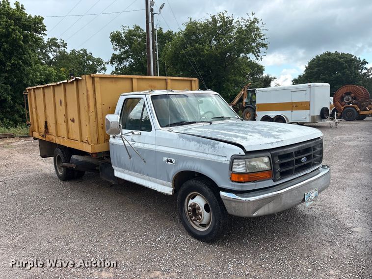 image for item EU5785 1992 Ford F350 dump truck