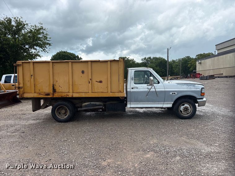 image for item EU5785 1992 Ford F350 dump truck