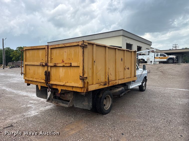 image for item EU5785 1992 Ford F350 dump truck