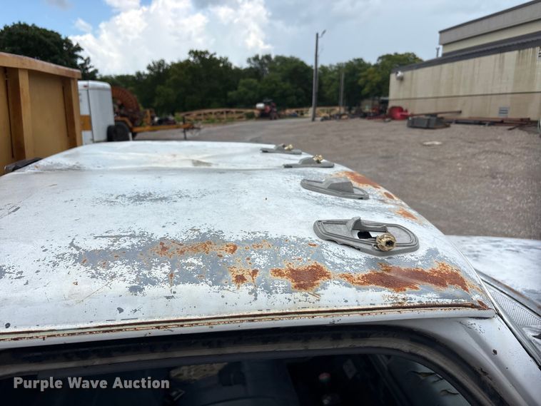 image for item EU5785 1992 Ford F350 dump truck
