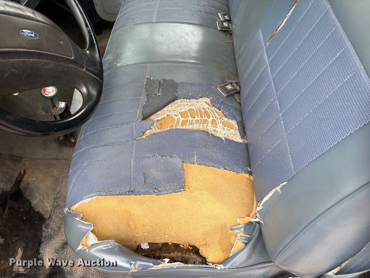 image for item EU5785 1992 Ford F350 dump truck