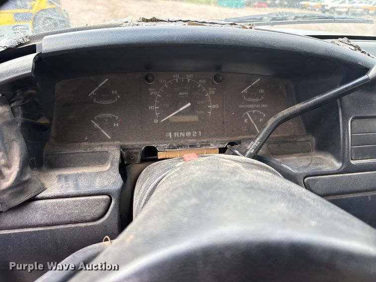 image for item EU5785 1992 Ford F350 dump truck