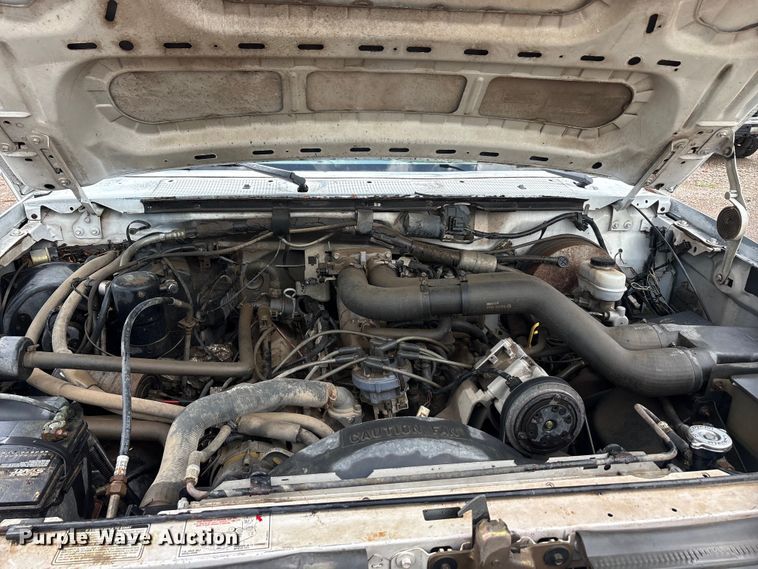 image for item EU5785 1992 Ford F350 dump truck