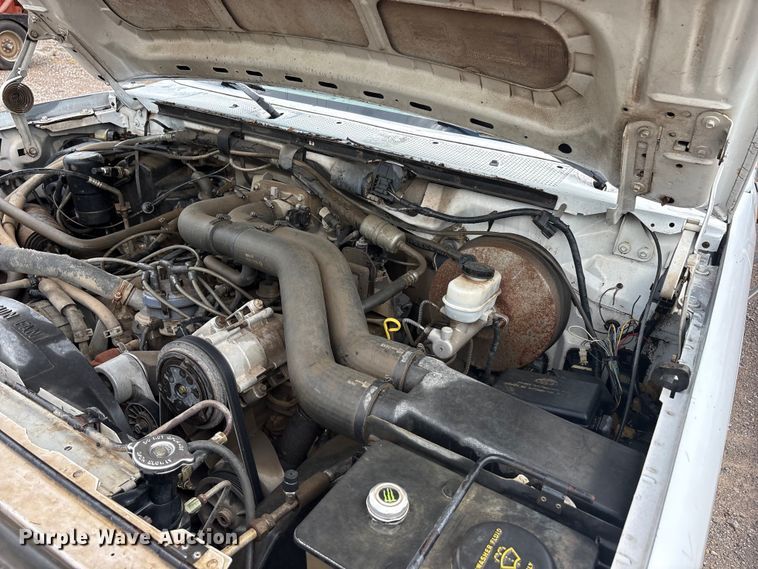 image for item EU5785 1992 Ford F350 dump truck