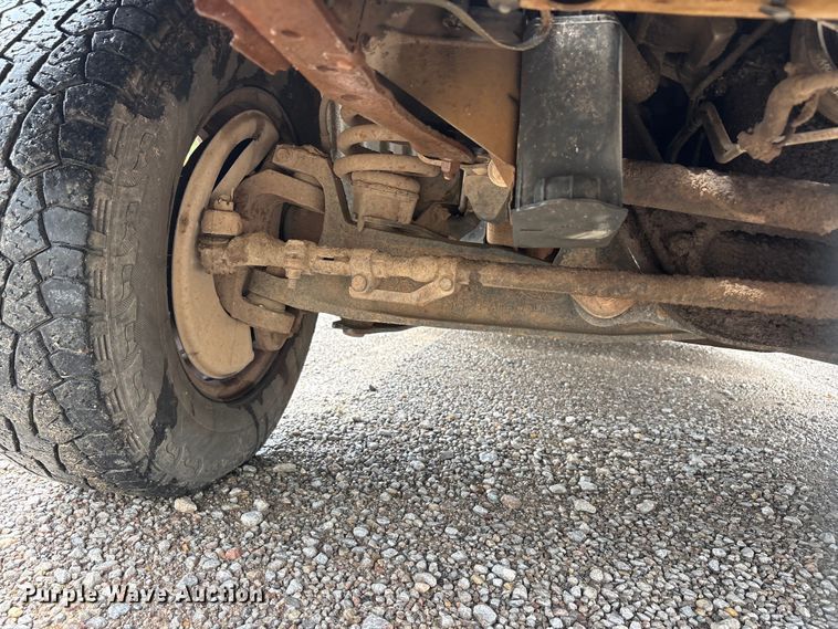 image for item EU5785 1992 Ford F350 dump truck