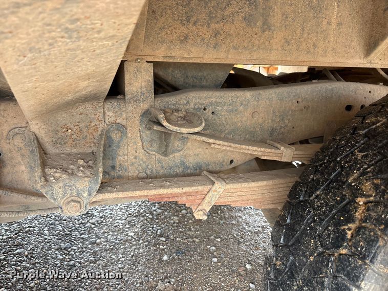 image for item EU5785 1992 Ford F350 dump truck