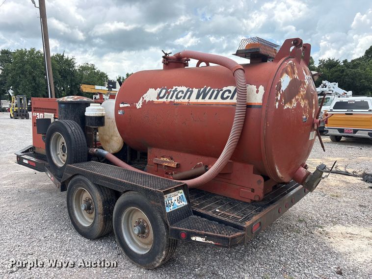 image for item EU5787 Ditch witch Fx30 vacuum excavator