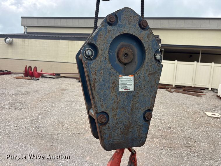 image for item EU5790 2006 Sterling L8500 Series crane truck