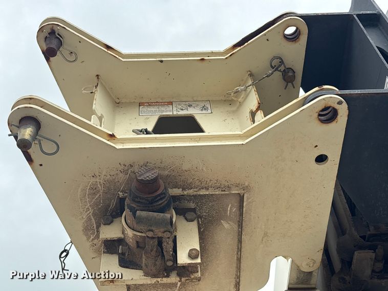 image for item EU5790 2006 Sterling L8500 Series crane truck