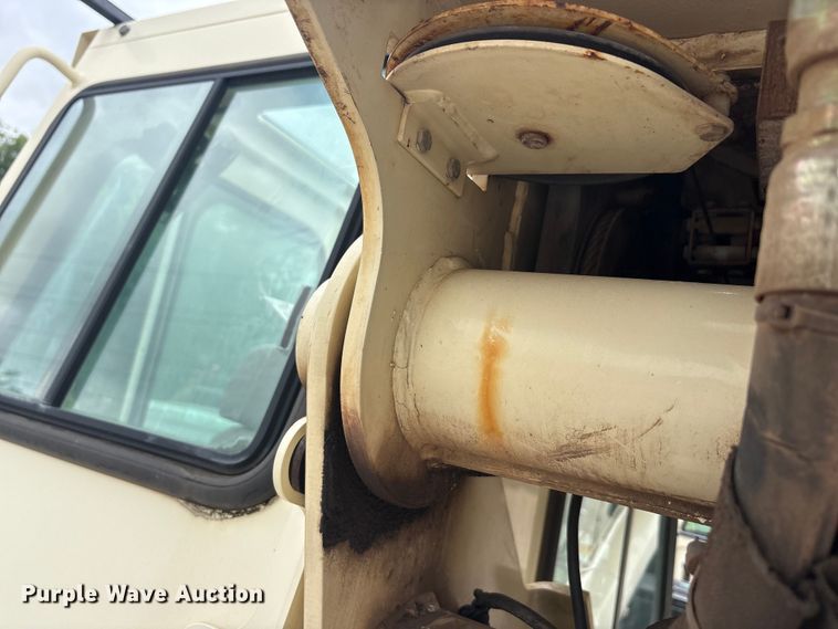image for item EU5790 2006 Sterling L8500 Series crane truck
