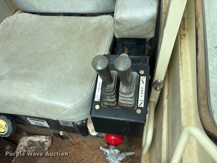 image for item EU5790 2006 Sterling L8500 Series crane truck