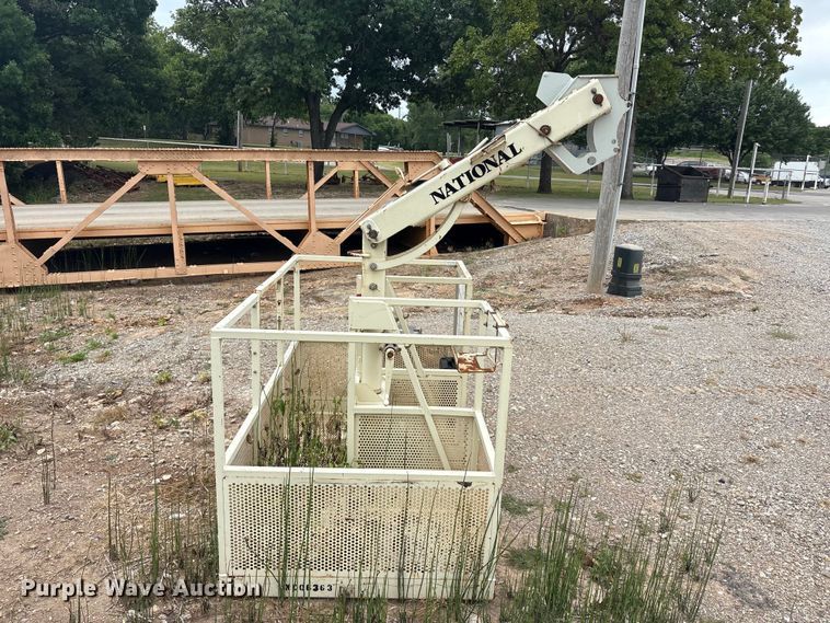 image for item EU5790 2006 Sterling L8500 Series crane truck