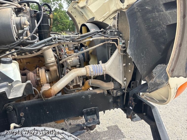 image for item EU5790 2006 Sterling L8500 Series crane truck