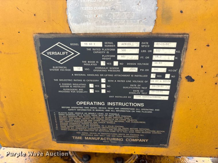 image for item EU5791 1991 Ford F800 bucket truck