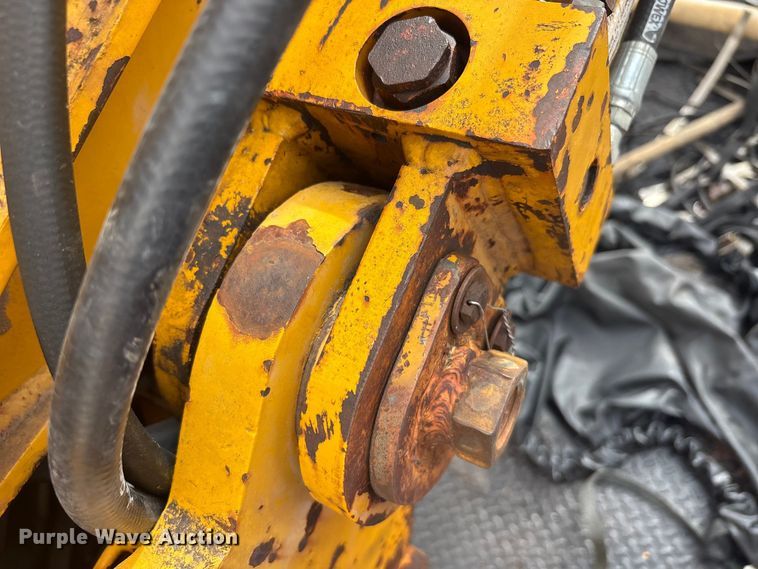 image for item EU5791 1991 Ford F800 bucket truck