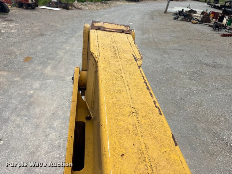 image for item EU5791 1991 Ford F800 bucket truck