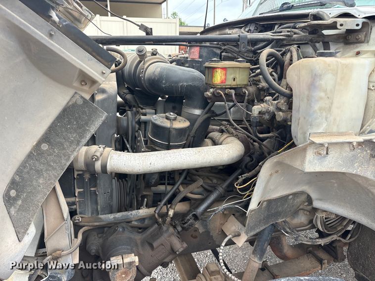 image for item EU5791 1991 Ford F800 bucket truck