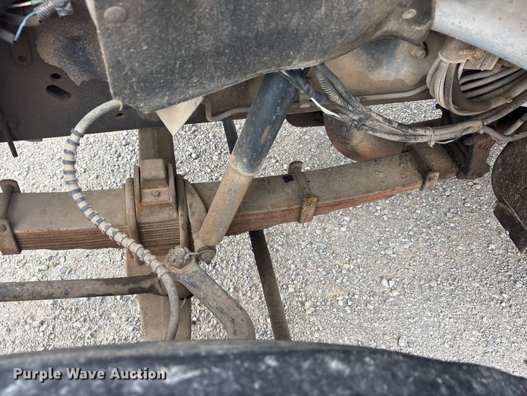image for item EU5791 1991 Ford F800 bucket truck