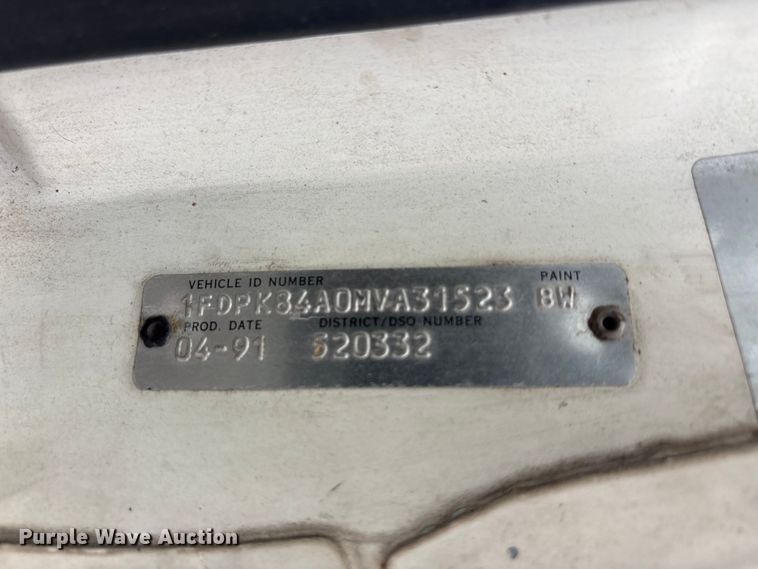 image for item EU5791 1991 Ford F800 bucket truck