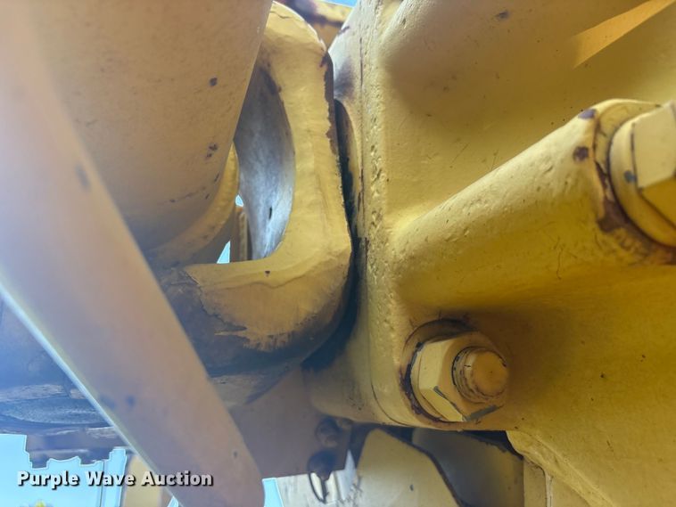 image for item EU5799 Komatsu D135A cable plow