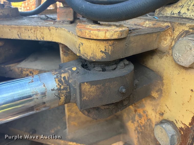 image for item EU5799 Komatsu D135A cable plow