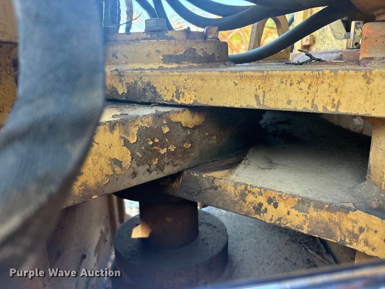 image for item EU5799 Komatsu D135A cable plow