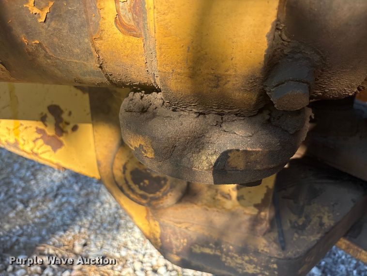 image for item EU5799 Komatsu D135A cable plow