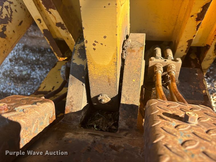 image for item EU5799 Komatsu D135A cable plow