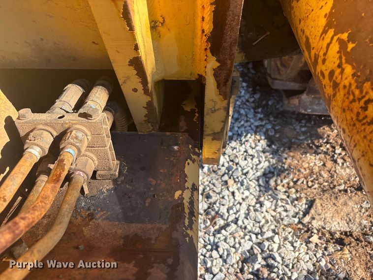 image for item EU5799 Komatsu D135A cable plow