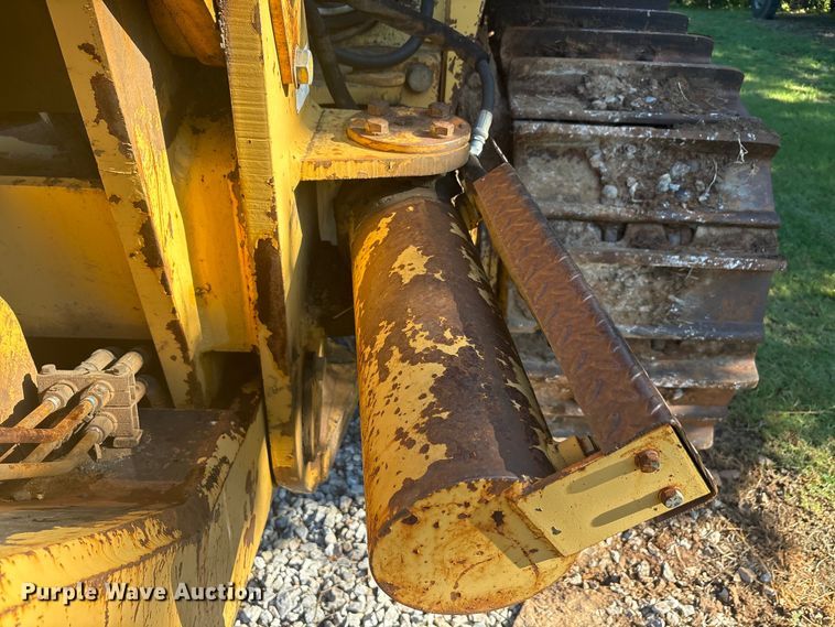 image for item EU5799 Komatsu D135A cable plow