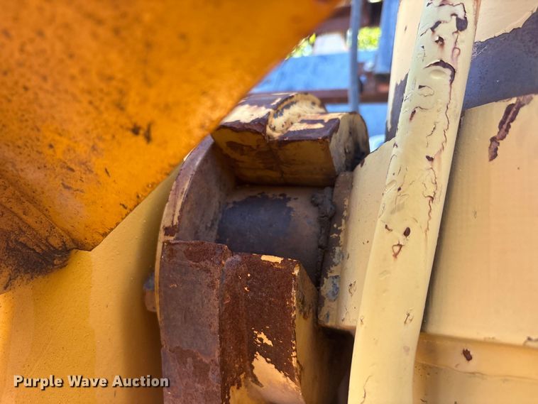 image for item EU5799 Komatsu D135A cable plow