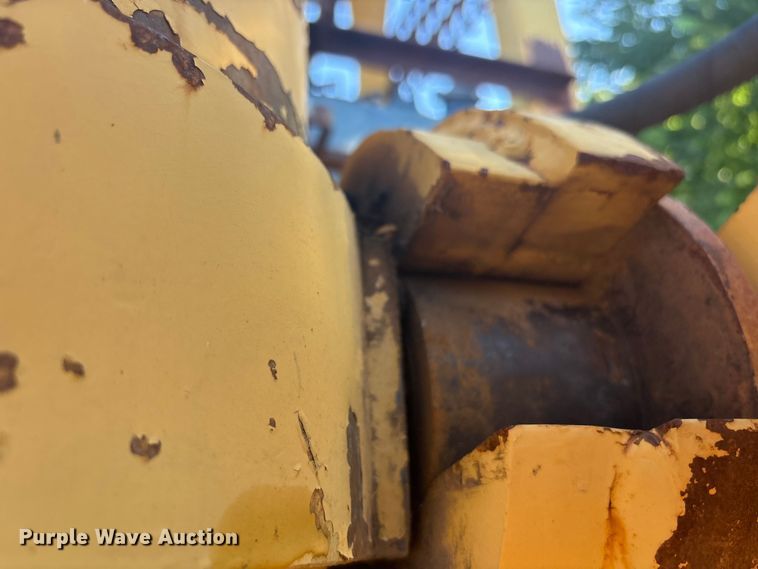 image for item EU5799 Komatsu D135A cable plow
