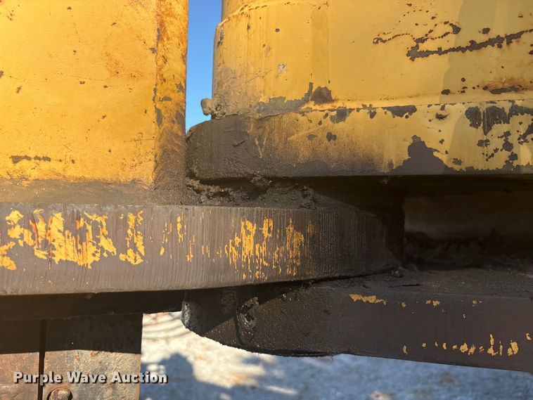 image for item EU5799 Komatsu D135A cable plow
