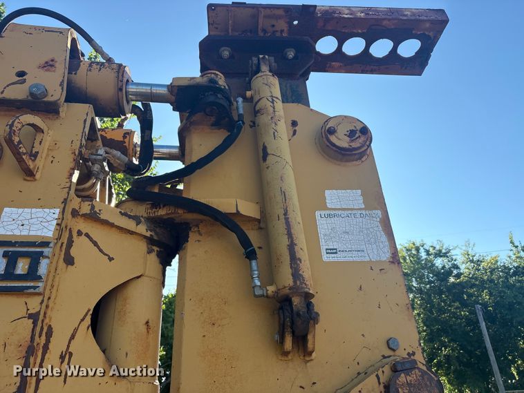 image for item EU5799 Komatsu D135A cable plow