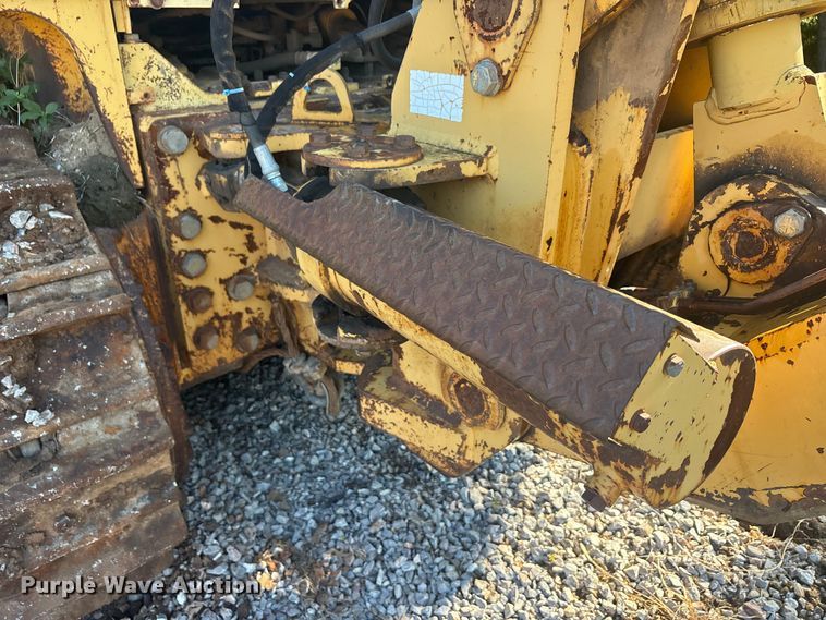 image for item EU5799 Komatsu D135A cable plow